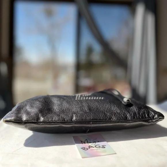 YSL: Studded Drawstring Leather Kahala Tote Bag - Picture 12 of 17